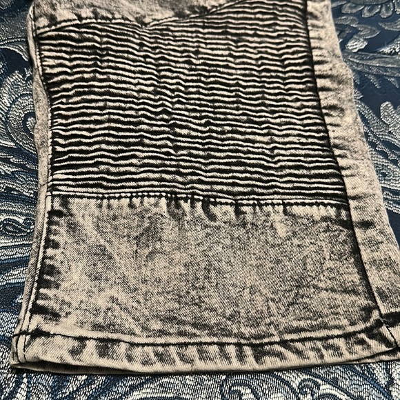 Denim Jean Shorts - Picture 6 of 13